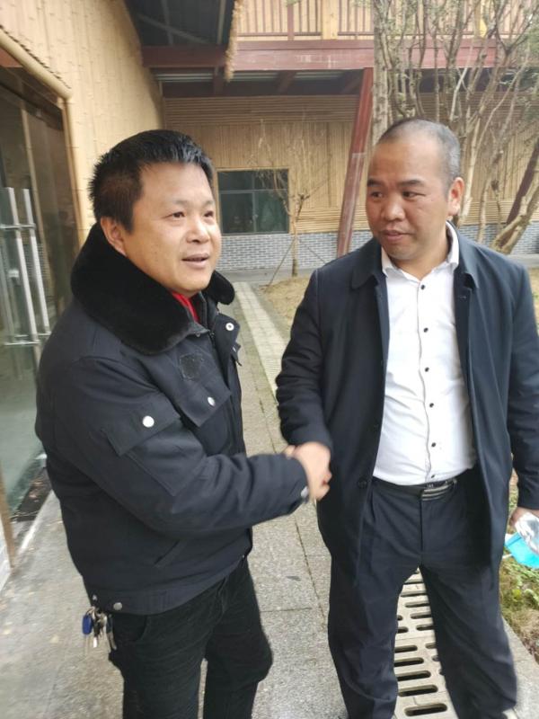 副行长龙建华走访花垣十八洞旅游开发有限公司.jpg